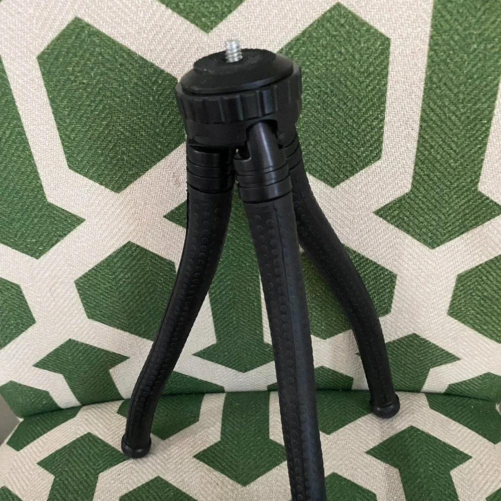 Vivitar 12 tripod