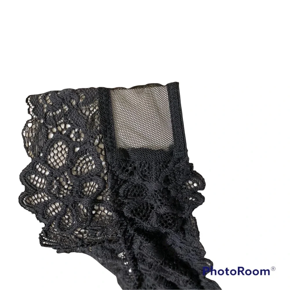 Victorias Secret size *lace