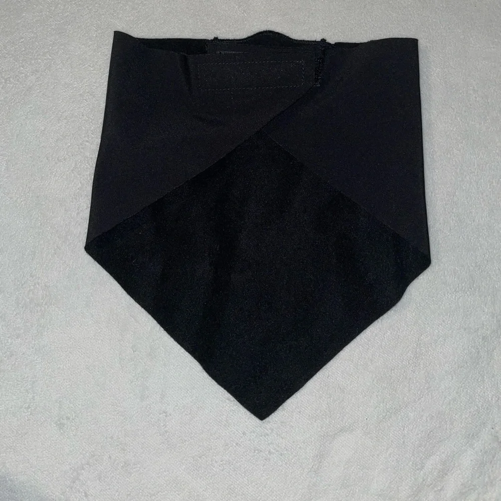 N/A bandana shaped