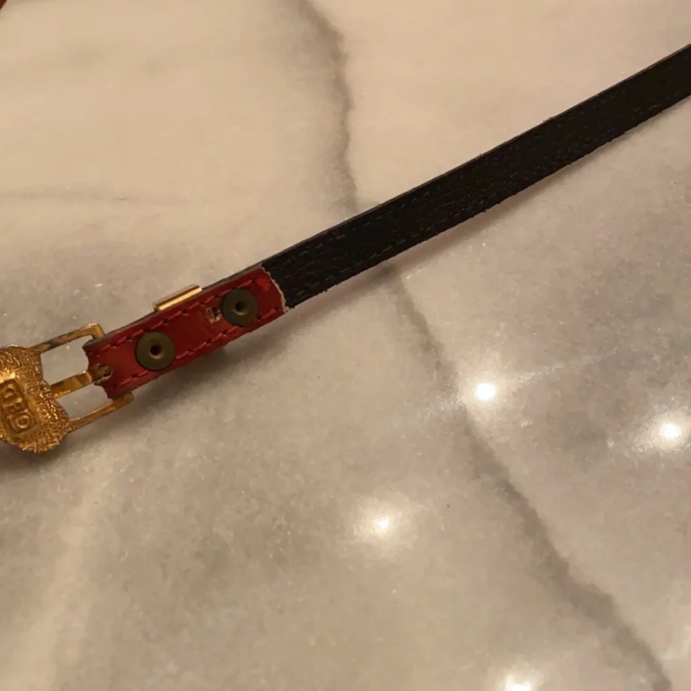 N/A ♥️gold tone