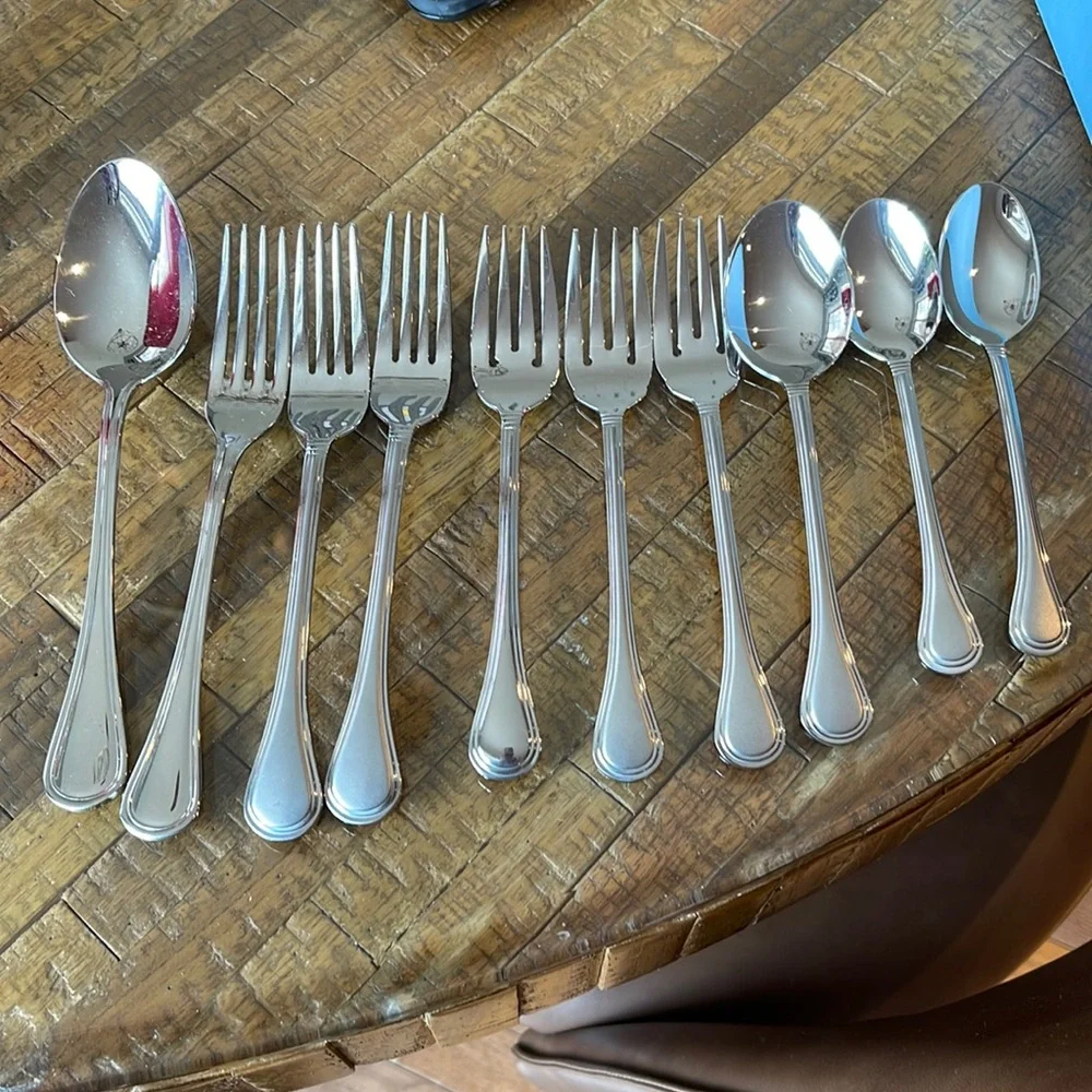 NEW 10 Pieces of Pfaltzgraff Sturbridge Stainless Steel Flatware