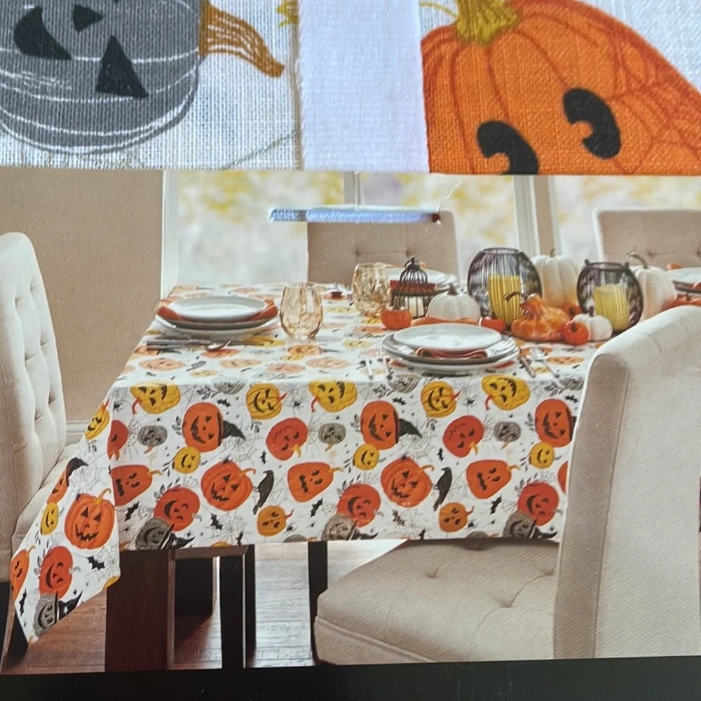 Tahari Halloween Tablecloth Pumpkin Crows Spiderweb 60”x84”