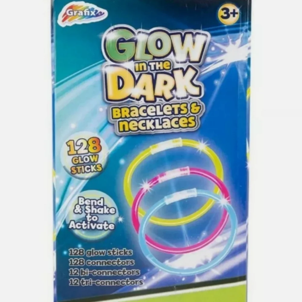All occasion Party Glow Sticks 128 Piece Set Bracelet s & Necklaces Hall…
