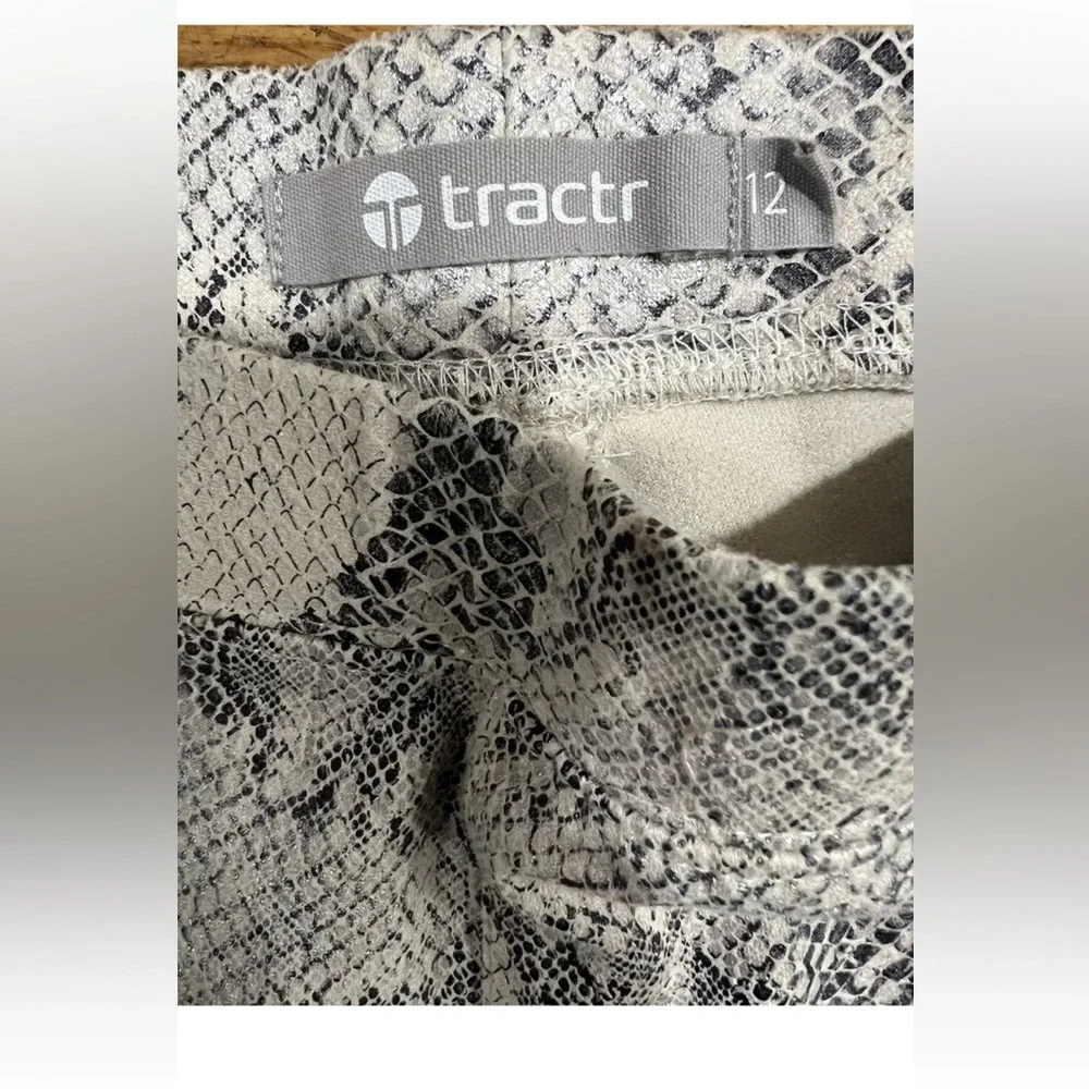 Tractr like new