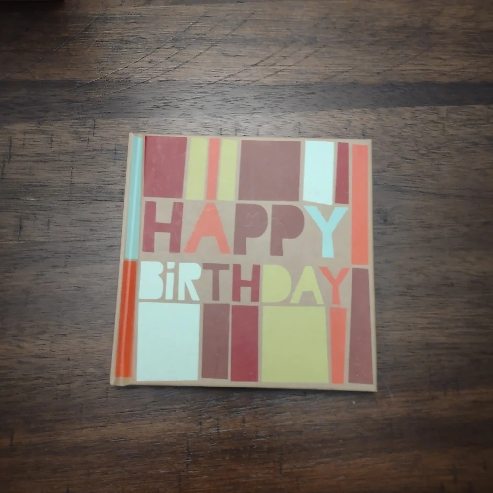 𝅺NWT Happy Birthday book