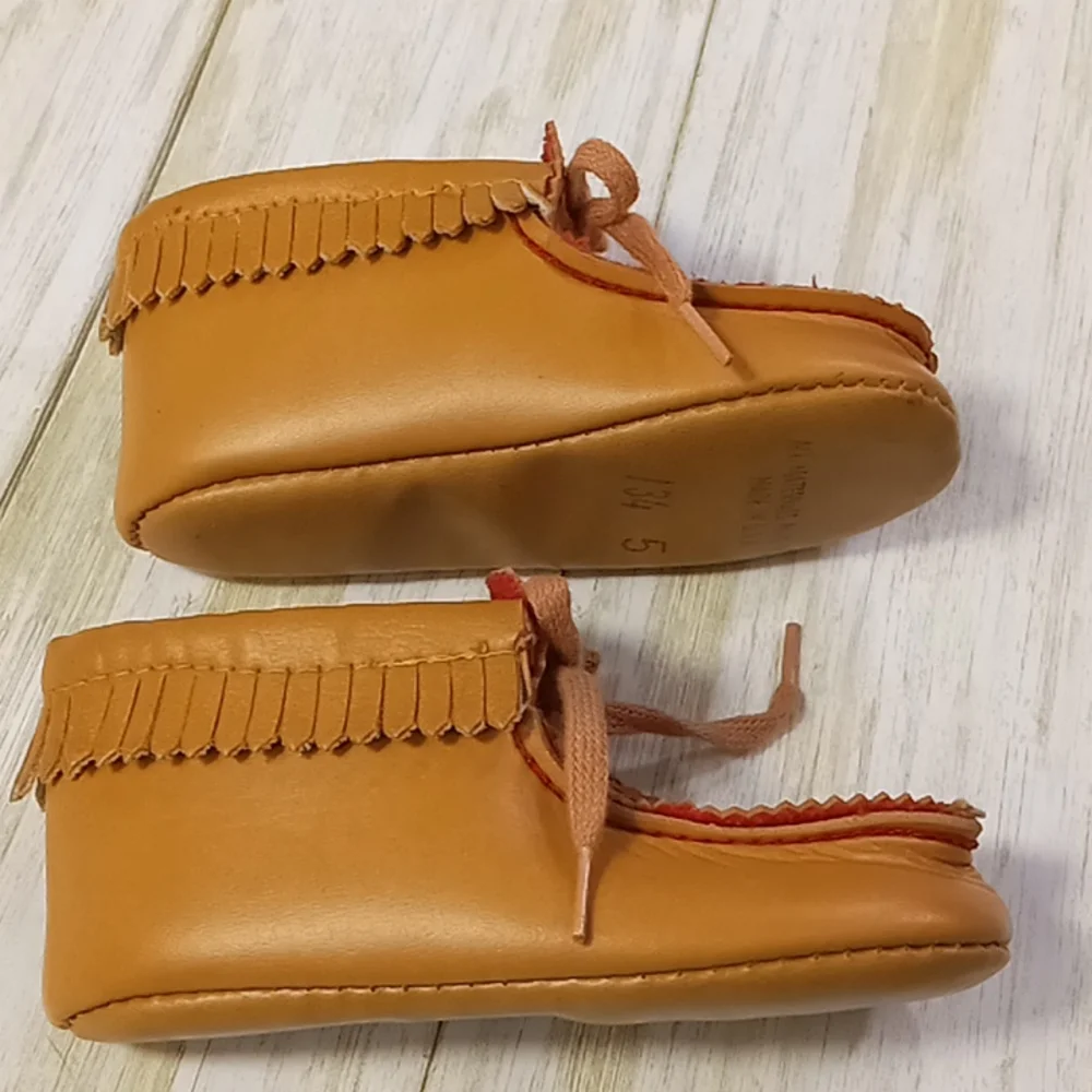 Minnetonka bootie all