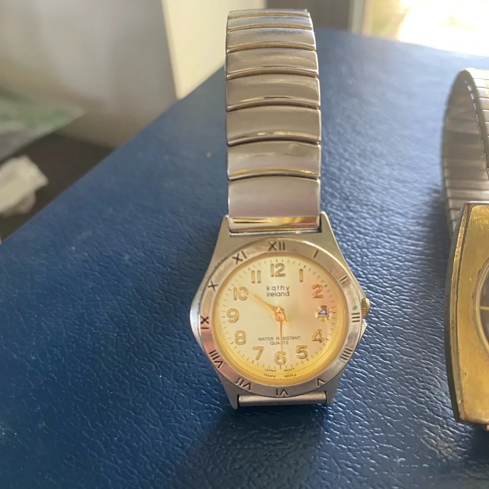 Lot of 4 Watches Three Women One Mens Kathy Ireland•Timex Electric•Carriage•