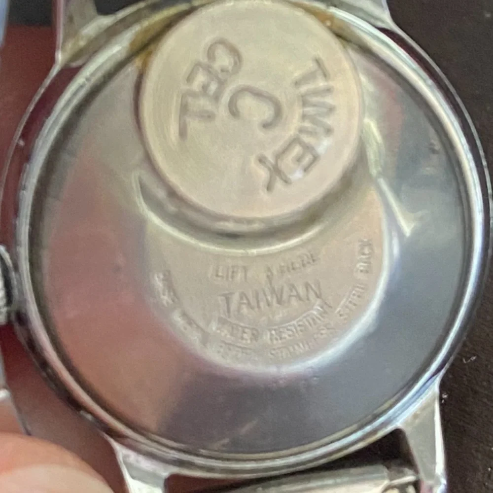 Lot of 4 Watches Three Women One Mens Kathy Ireland•Timex Electric•Carriage•