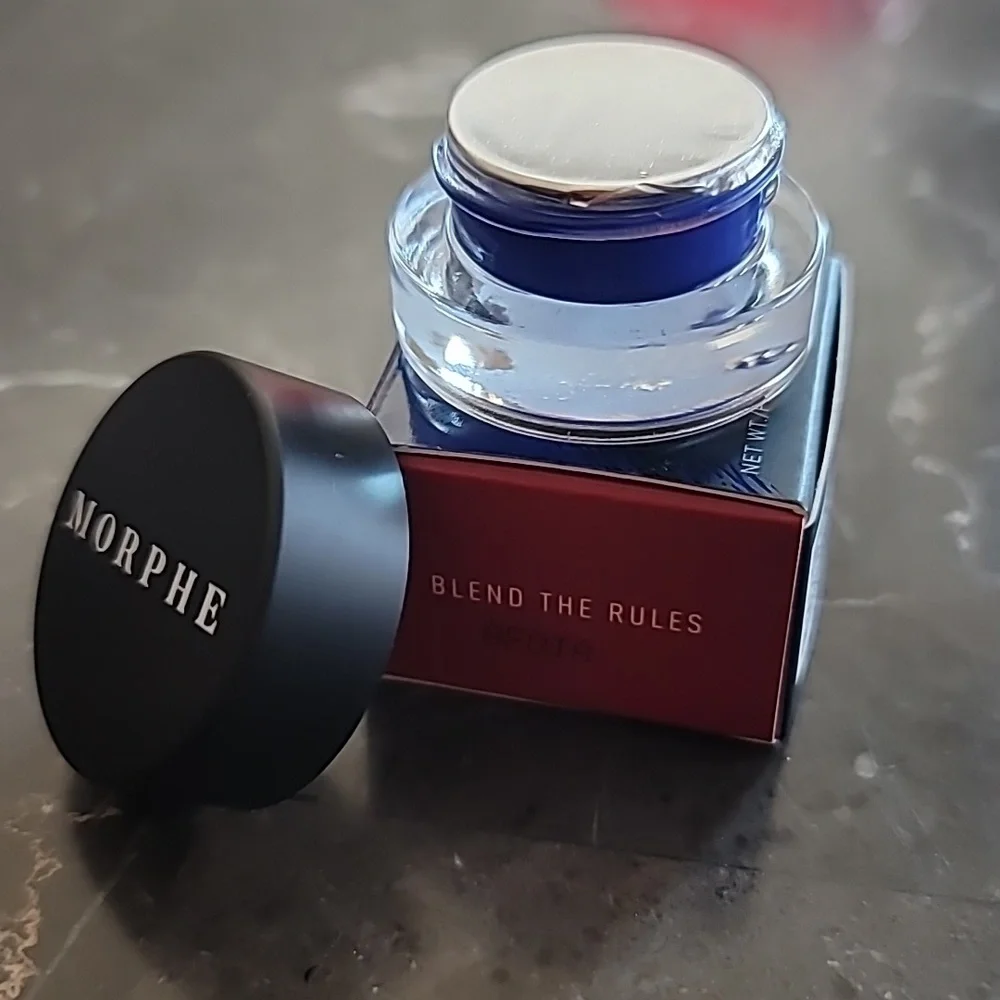 Morphe color blue