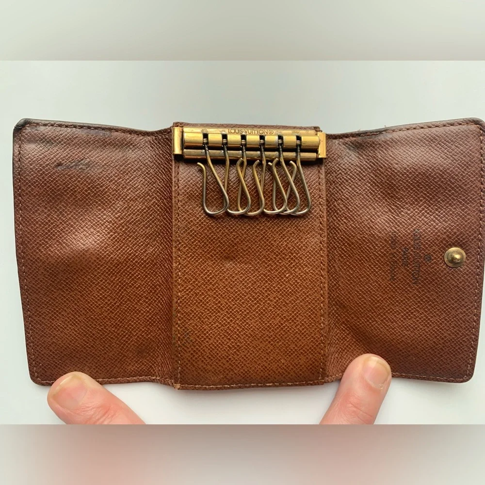LOUIS VUITTON: Rare Vintage LV Monogram 6 Key Ring Holder Wallet Good Condition