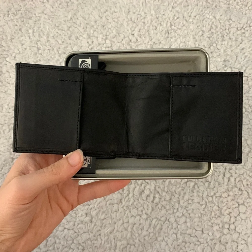 Rugged Rare nwt box