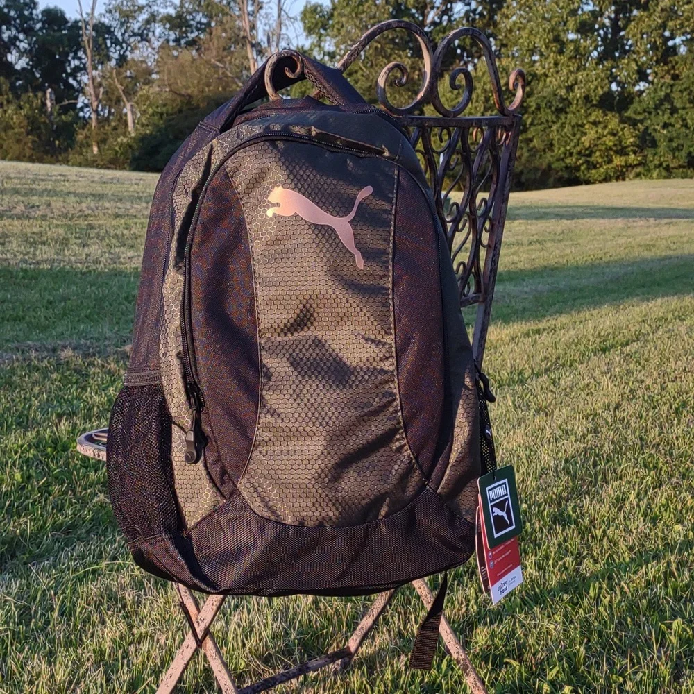 Puma gear offer pockets
