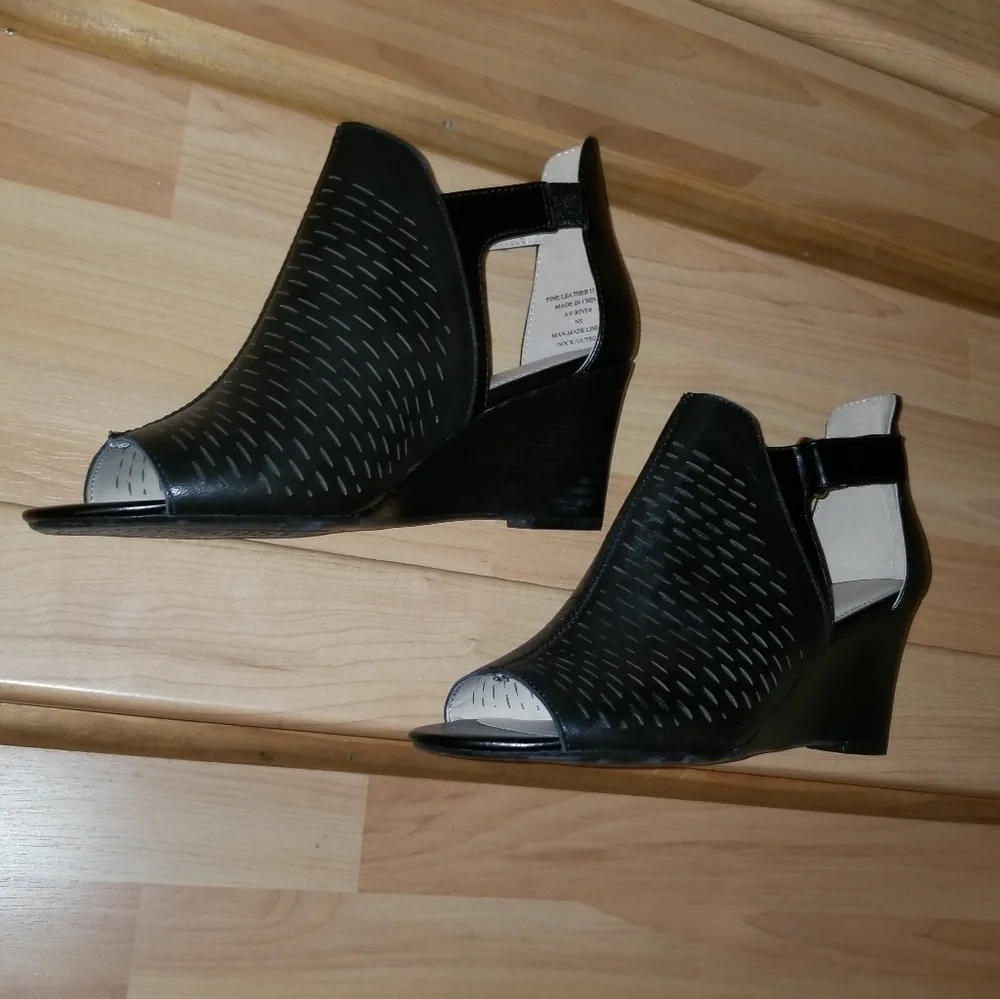 Adrienne Vittadini brand new