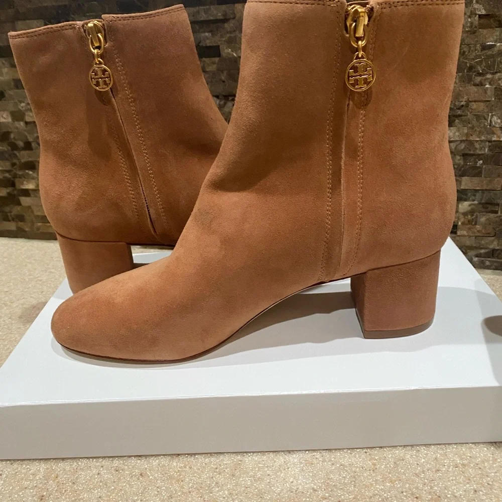 Tory Burch true size