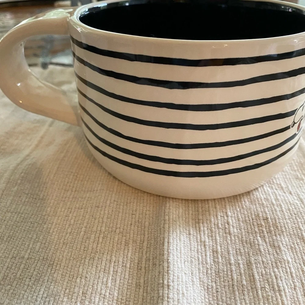 NWT Rae Dunn X Peanuts “SPOOKED POOCH” Soup size Mug