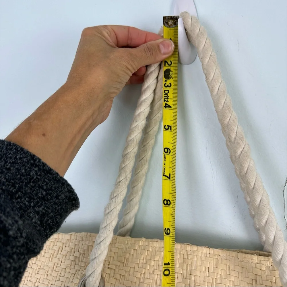 Unbranded paper straw