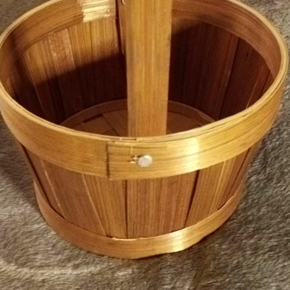 BASKET small woven