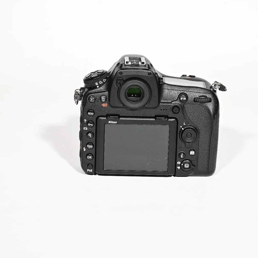 Nikon offers welcome