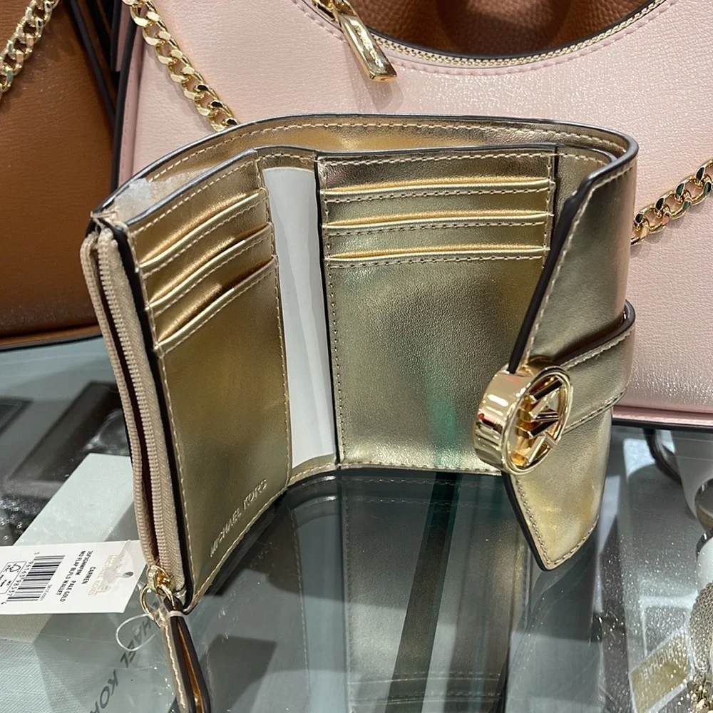 MICHAEL KORS CARMEN MEDIUM LOGO AND FAUX LEATHER WALLET PALE GOLD NWT