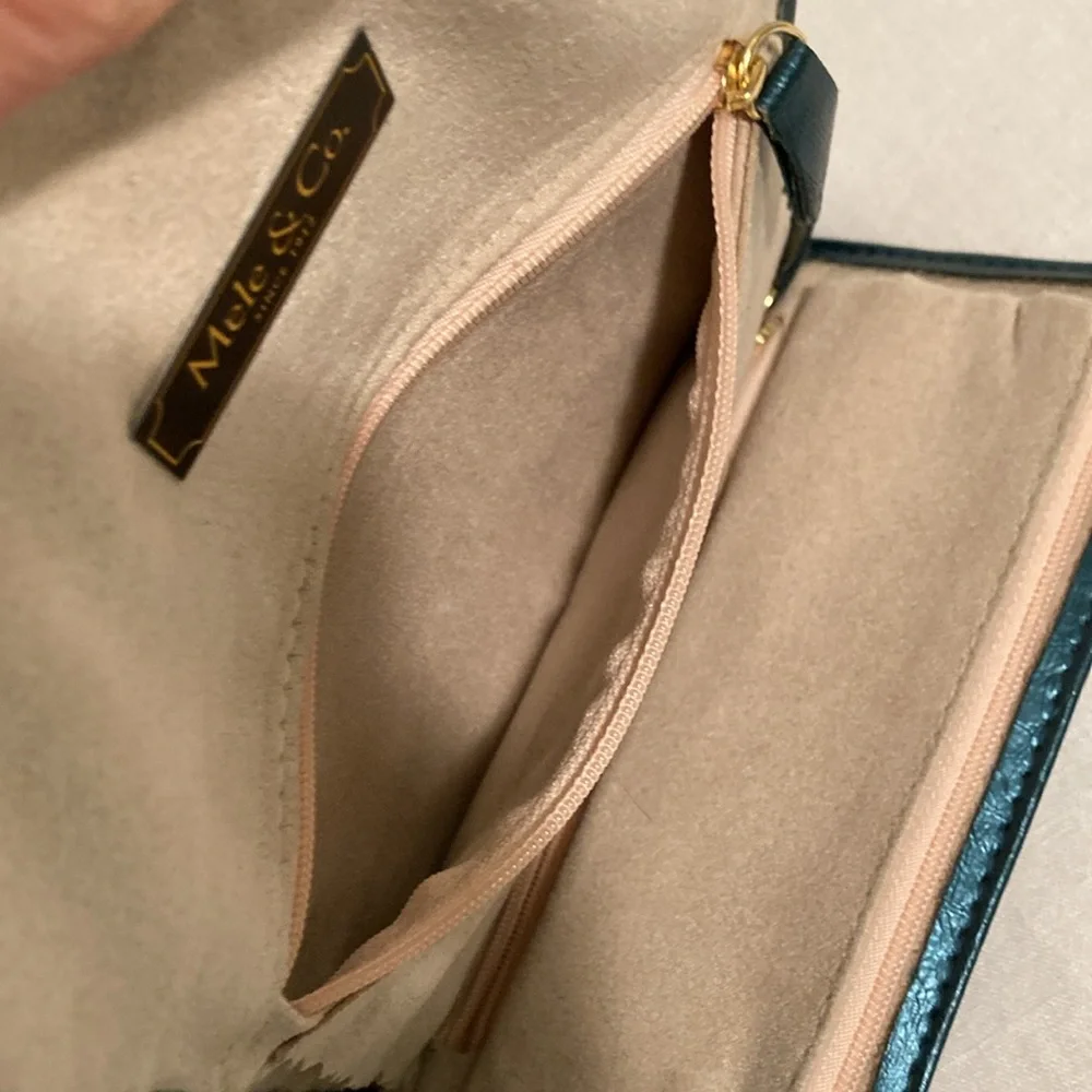 Mele & Co brand mele