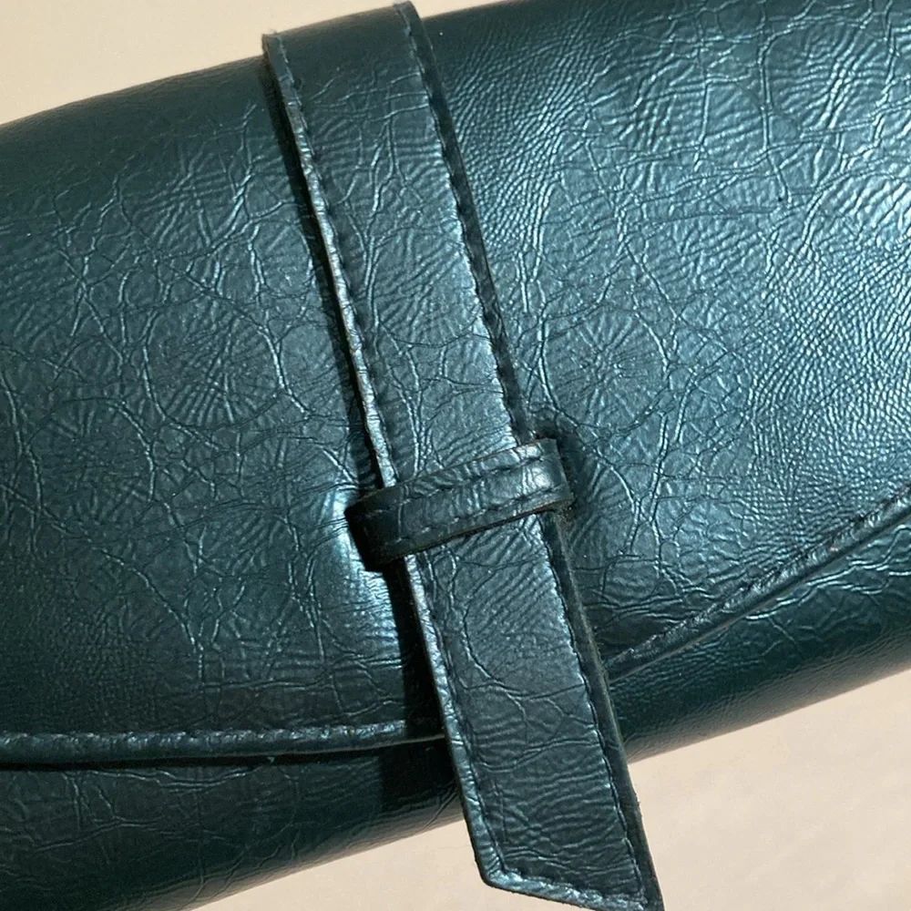 Mele & Co brand mele