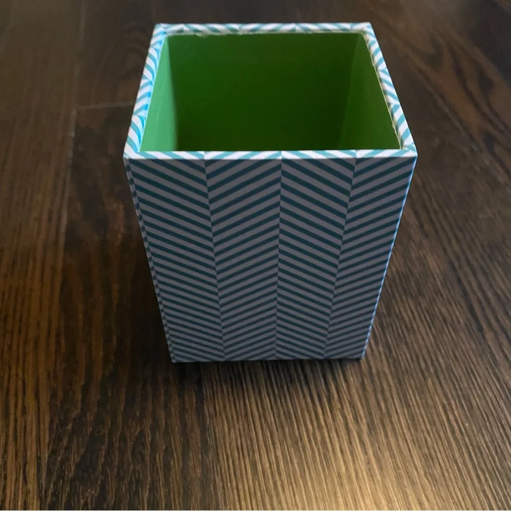 Pencil / Pen Holder - Office / Business