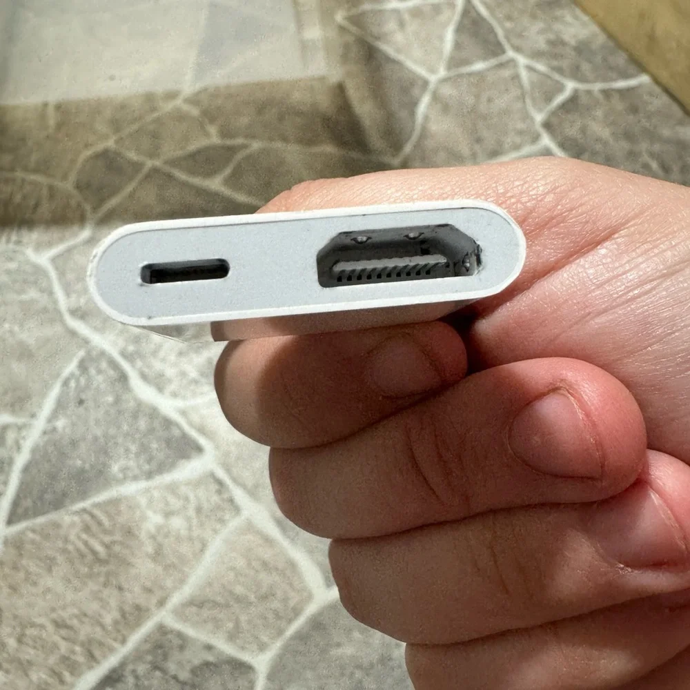 Apple this adapter