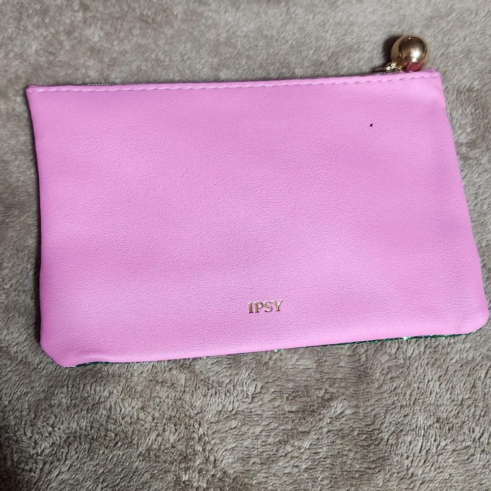 ipsy this listing