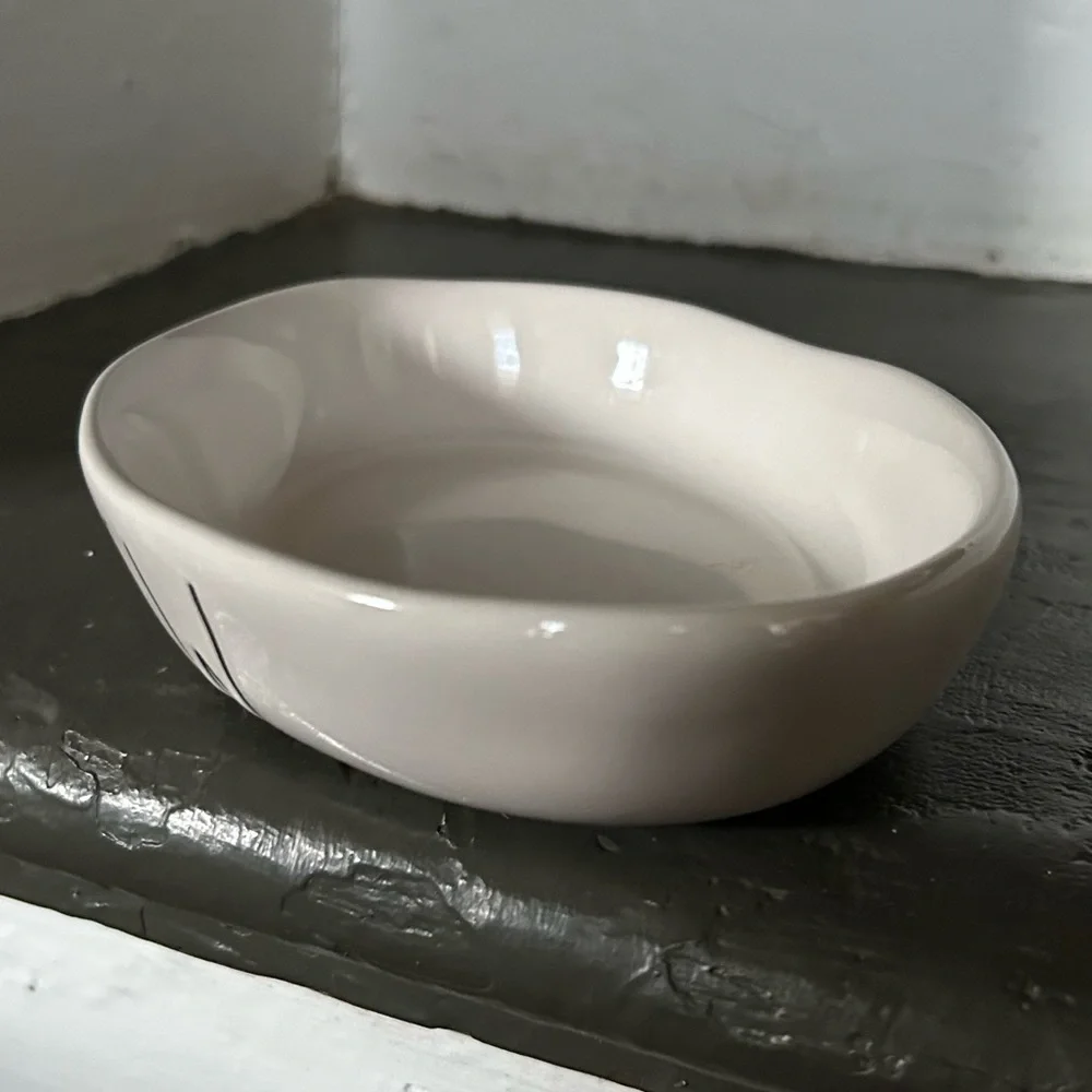 Rae Dunn ceramic cat