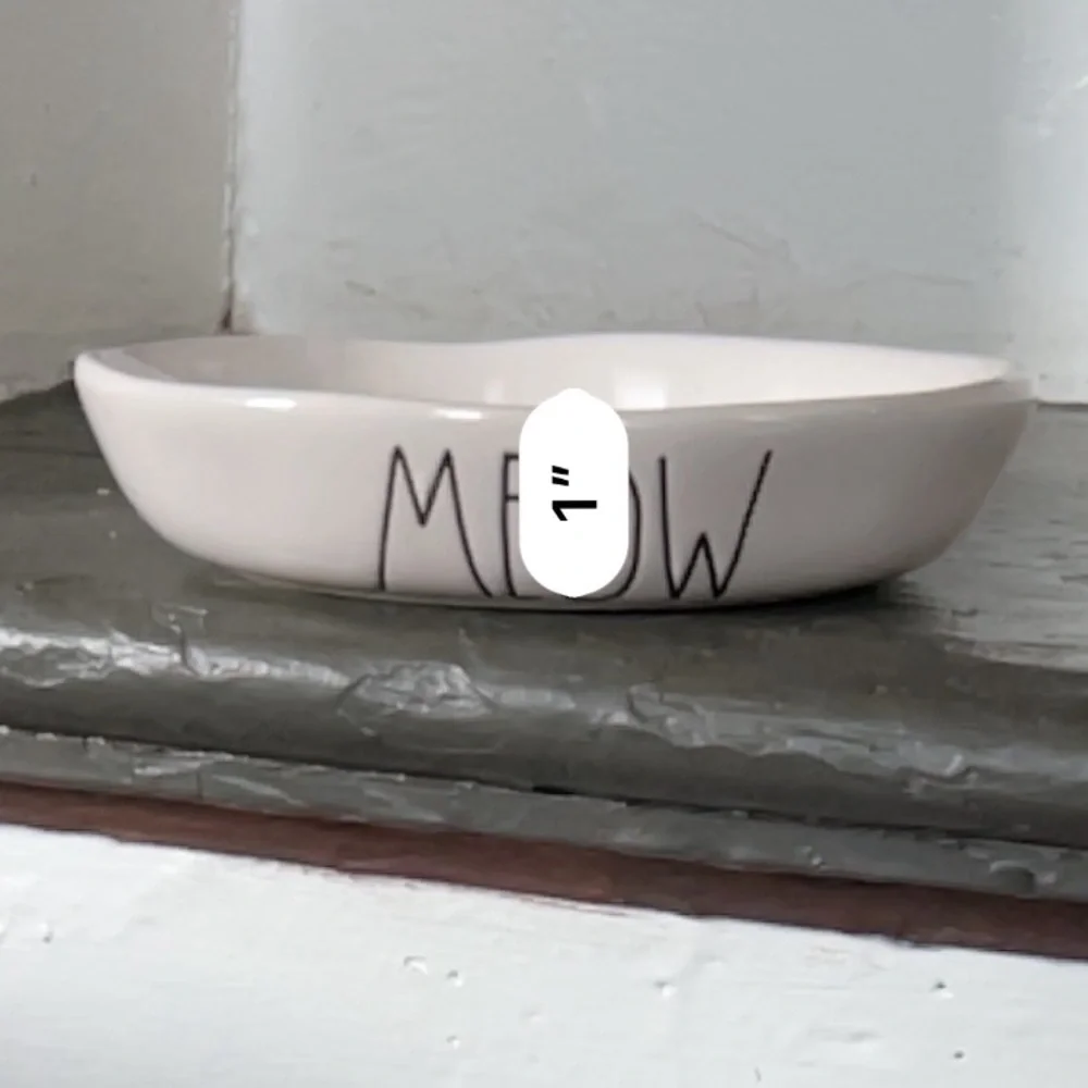 Rae Dunn ceramic cat