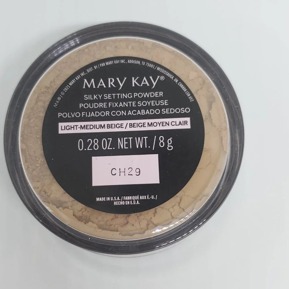 Light-Medium Beige Silky Setting Powder - Mary Kay - NIB
