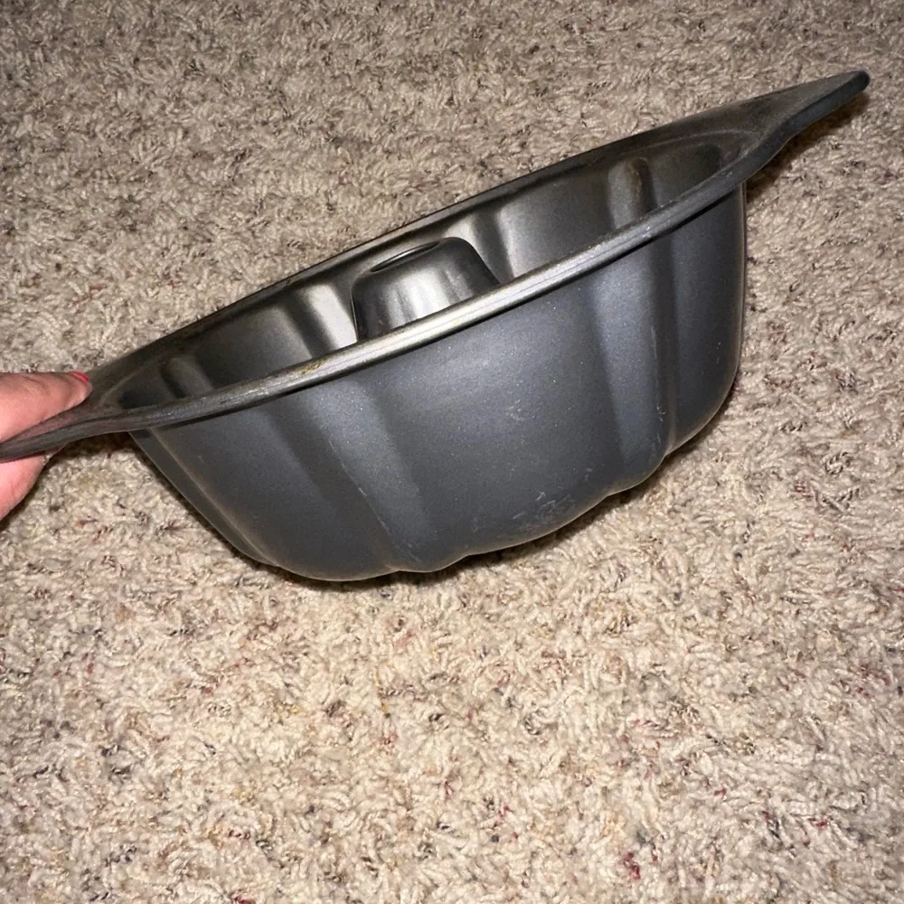 Wilton cake 🎂 pan
