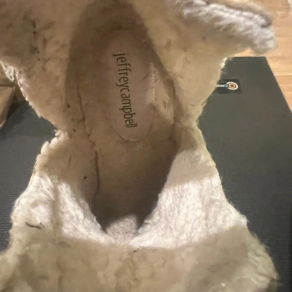 Jeffrey Campbell bootie with shearling inside