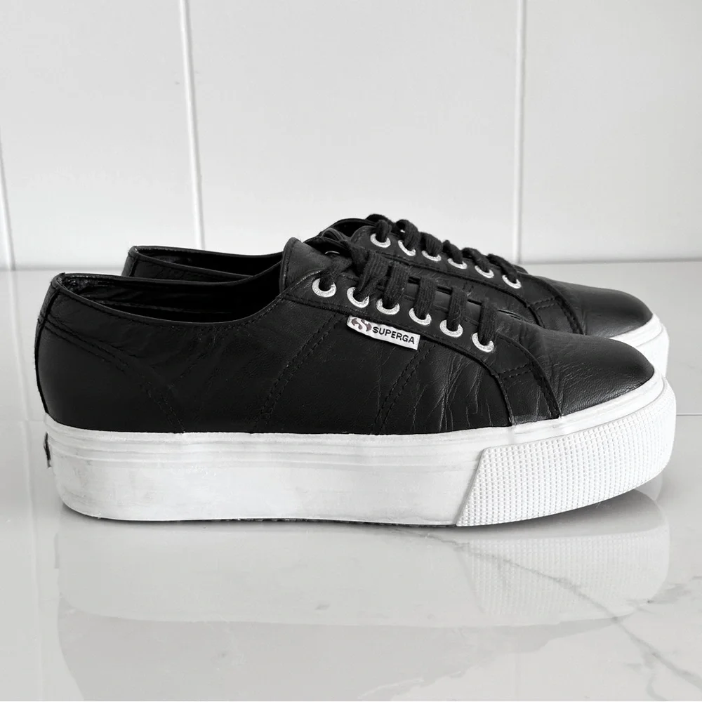 Superga beautiful black