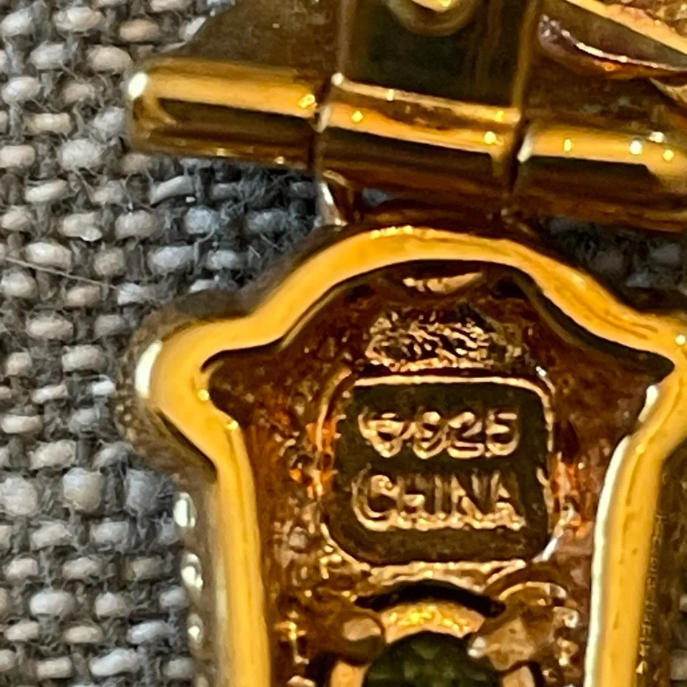 N/A 925 cross