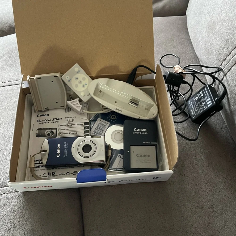 Canon PowerShot SD40 7.1MP Digital Elph blue Camera Lens Error For Parts