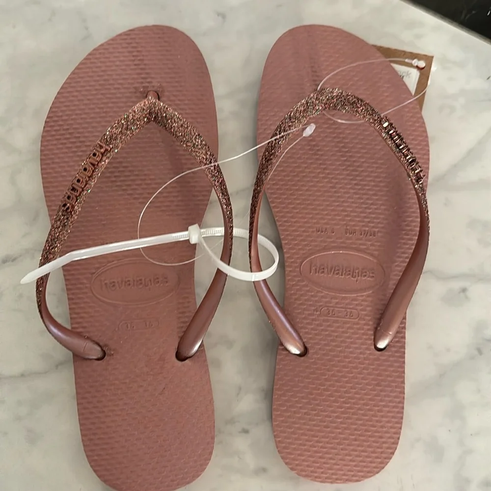 Brand new Havaianas rose pink flip flops with glitter size 35/36