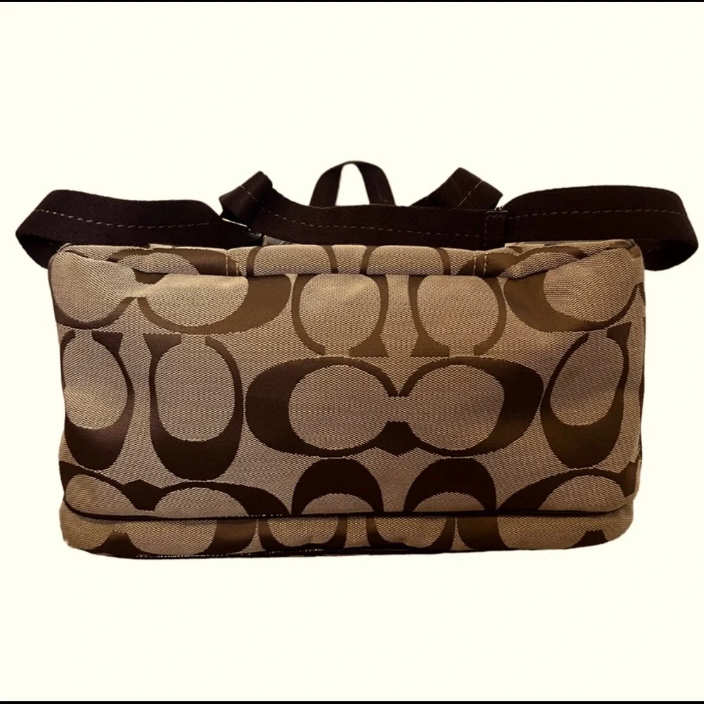 Coach gorgeous signature