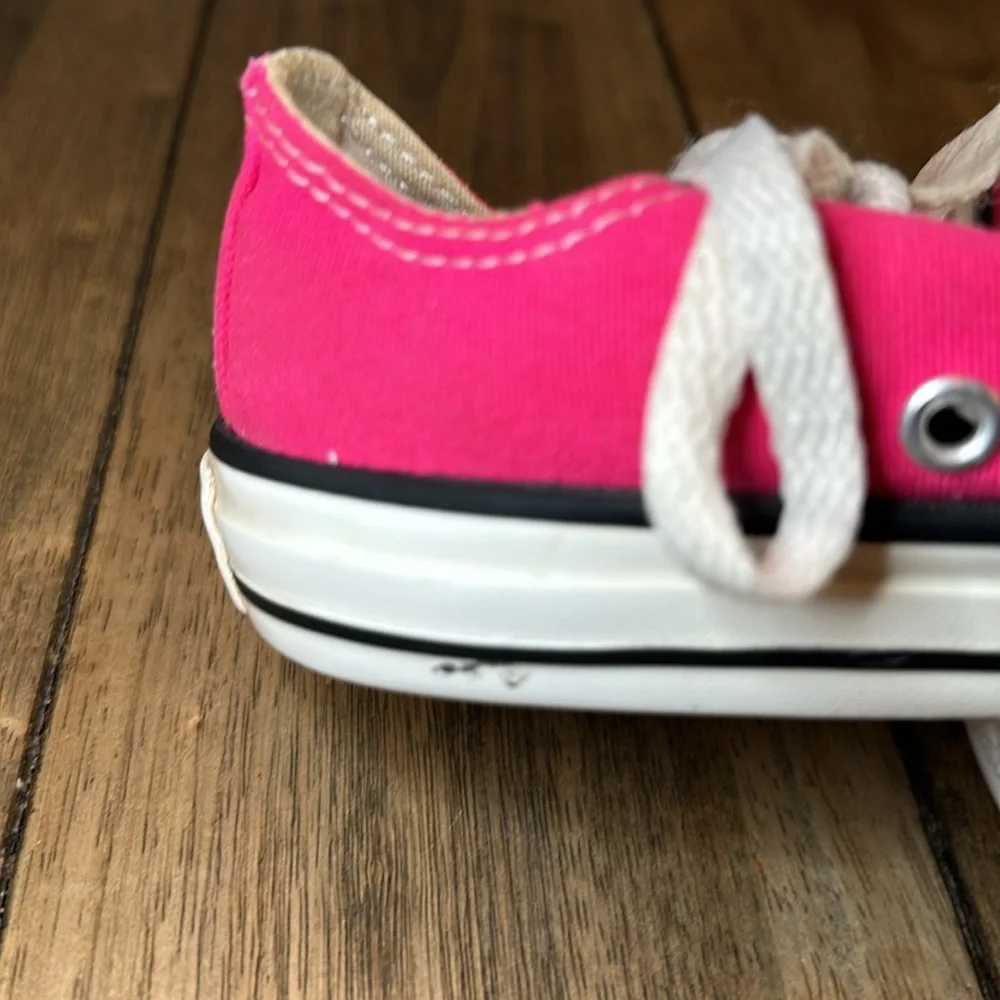 Converse size info