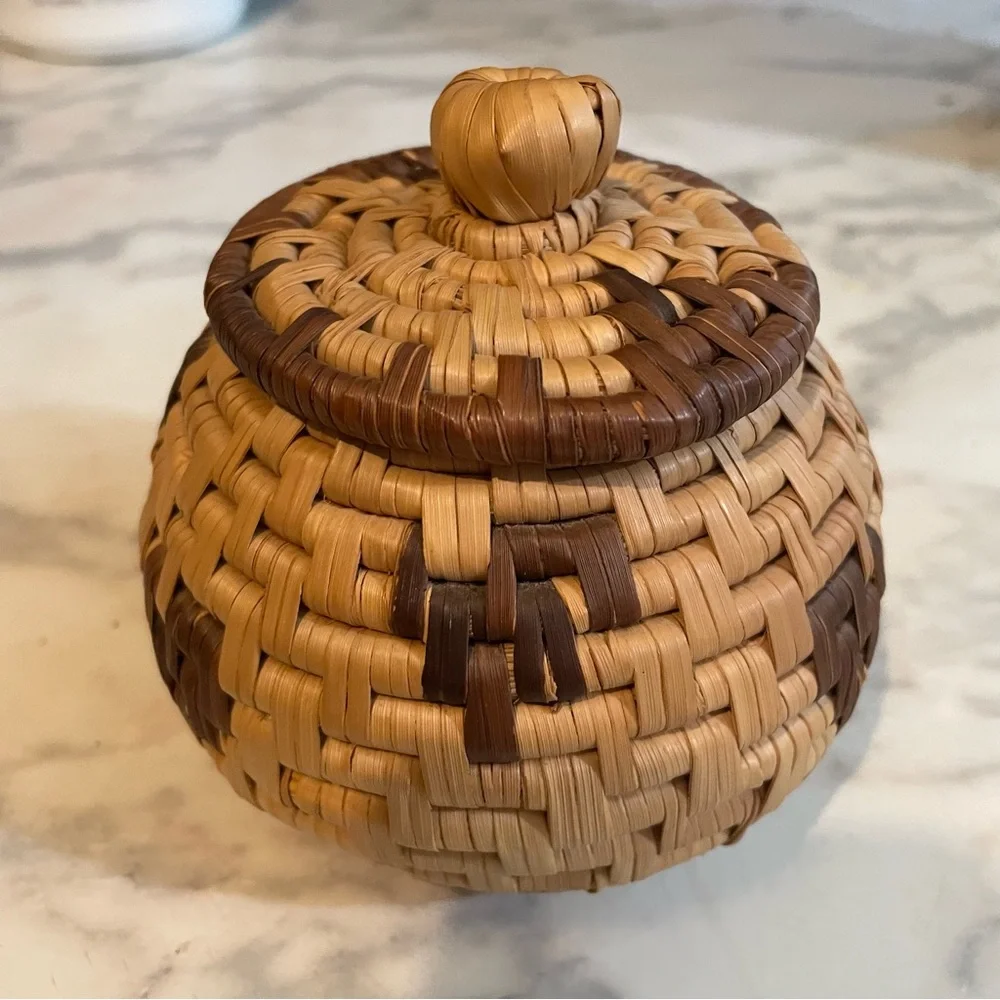 Miniature Hand Woven basket with lid. 4 1/2 inches x 4 1/2 inches.