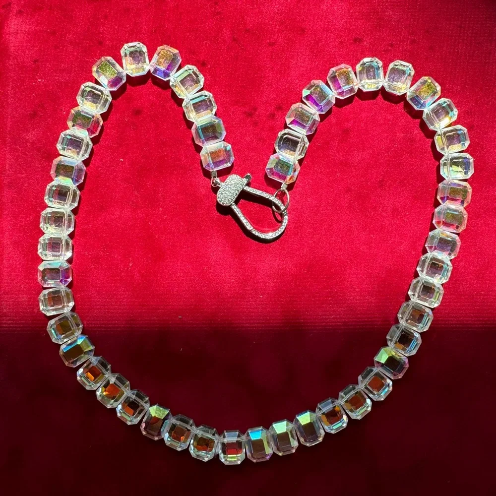 Stunning Aurora Borealis style necklace