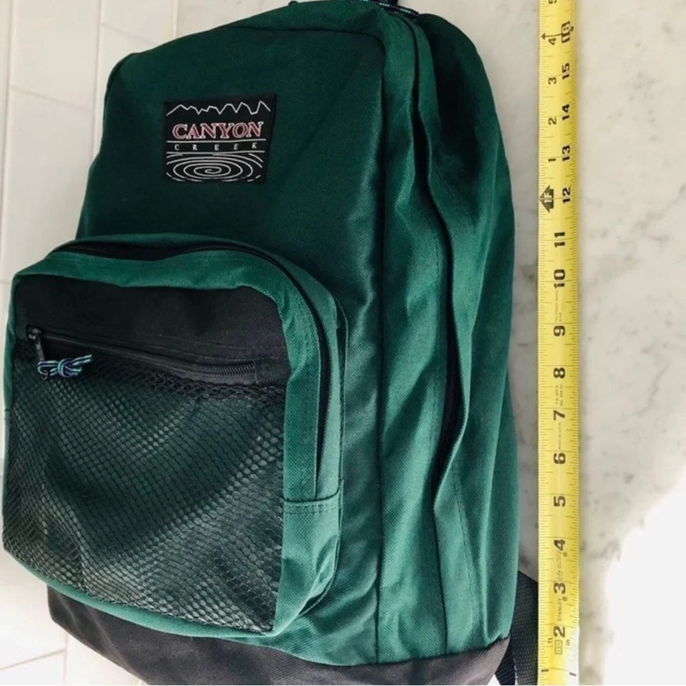 Canyon green “canyon”
