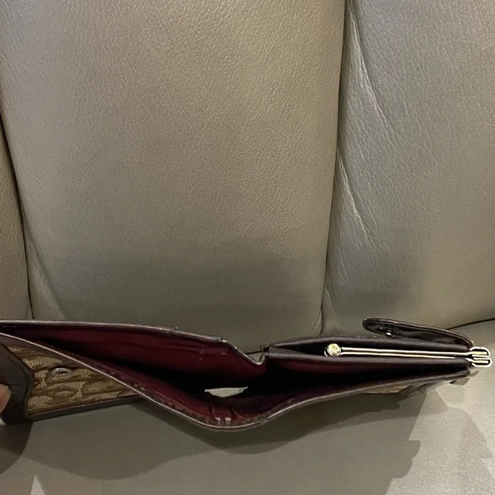 𝅺authentic Vintage Christian Dior wallet