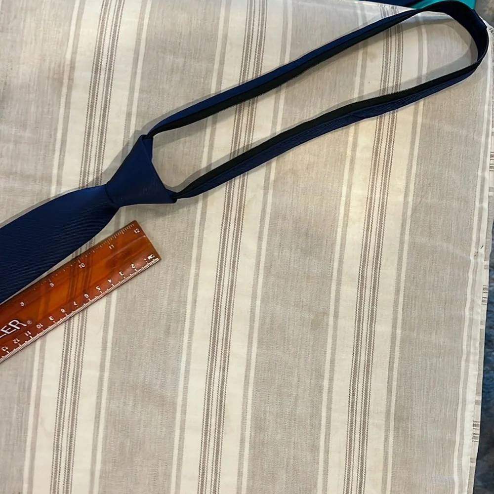 Egara navy zip