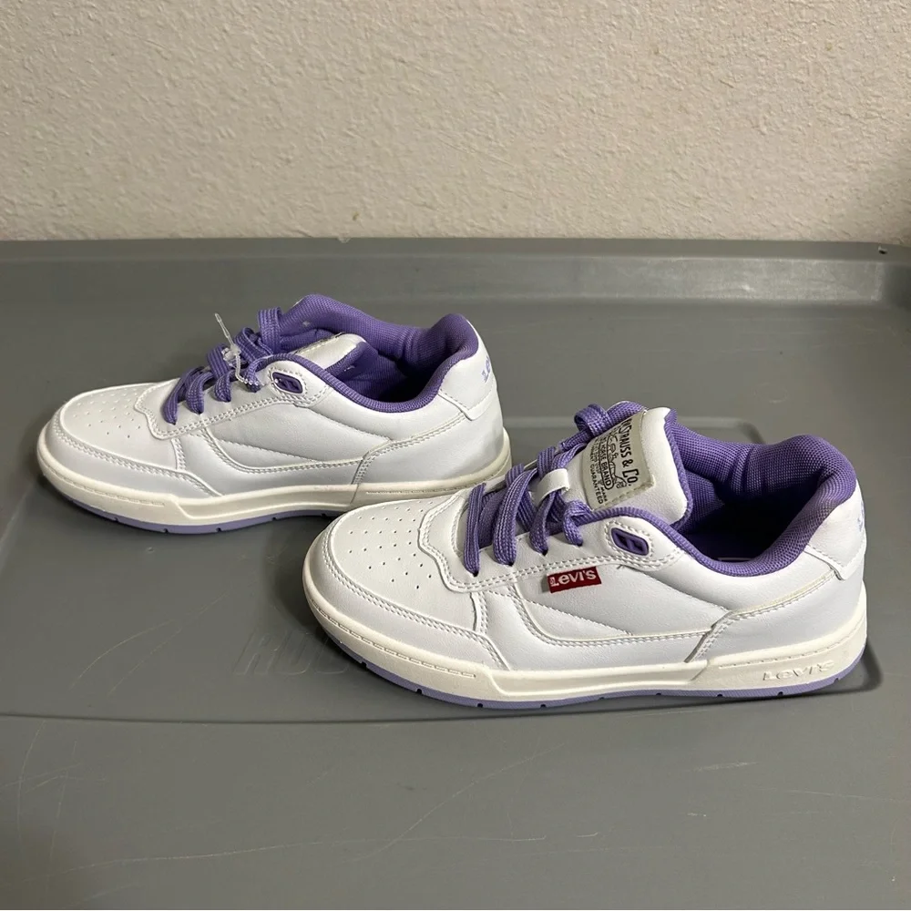 Levis girls sneakers