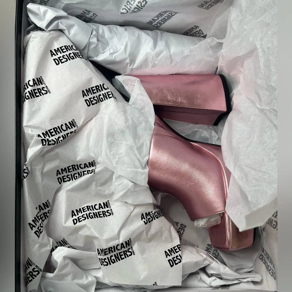 American Designers NIB Metallic Pink Lofty Platform Block Heel Slide Sandals