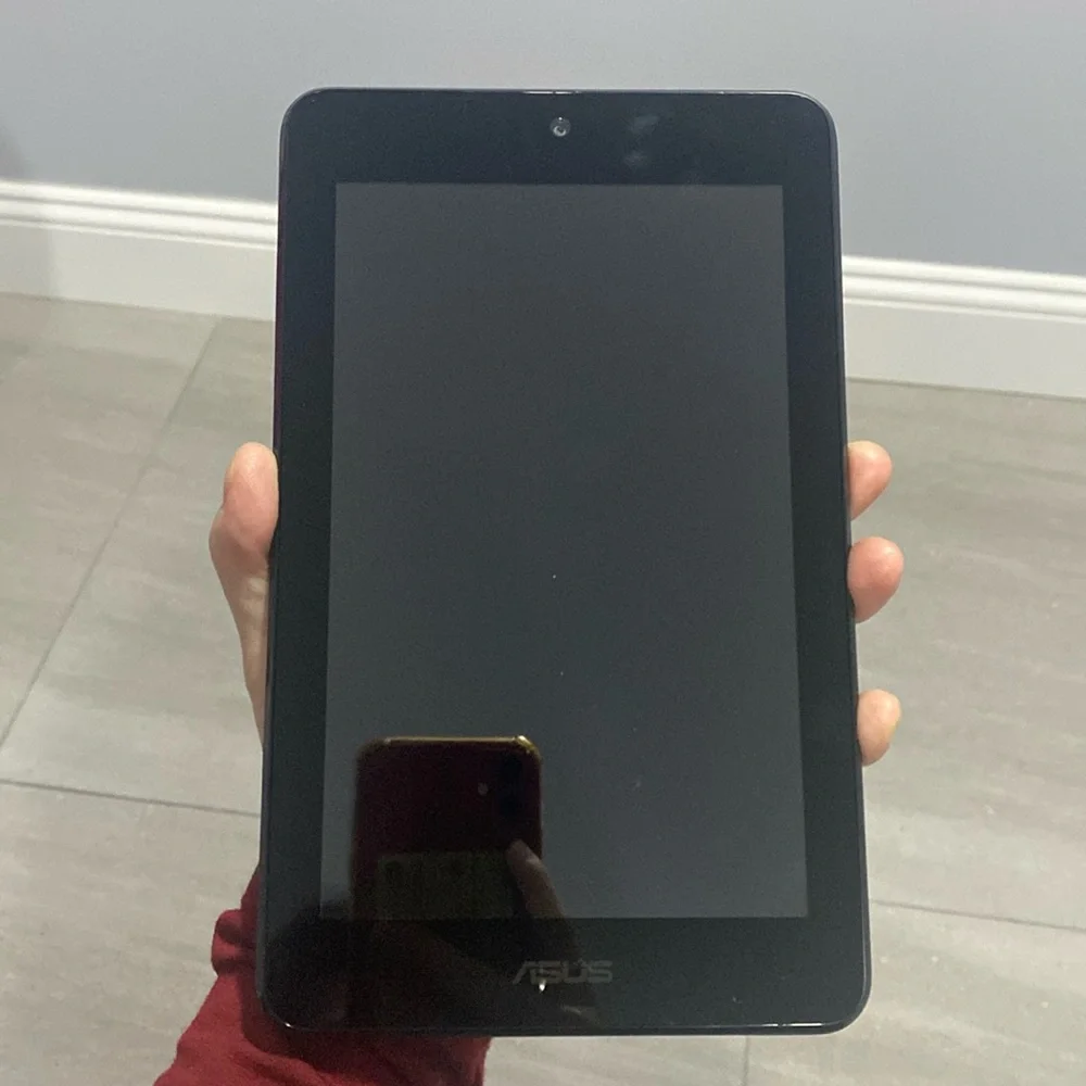 Used condition ASUS MeMO 7.0” tablet black navy Model# ME173X
