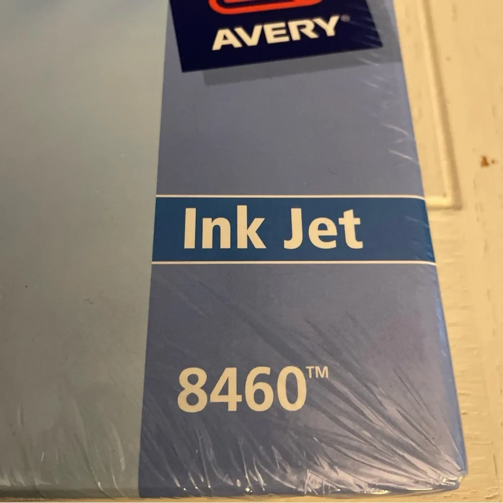 Avery new sealed