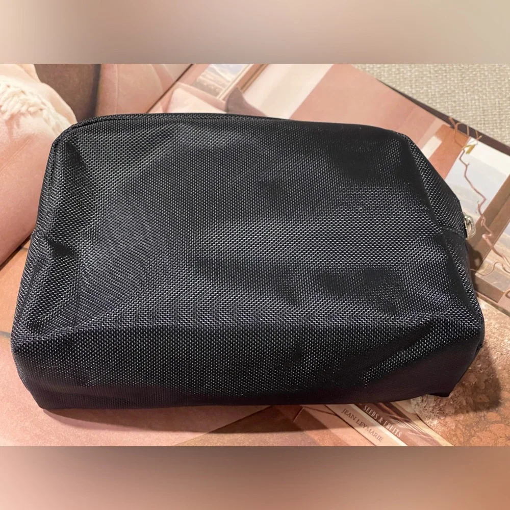 Tumi excellent used