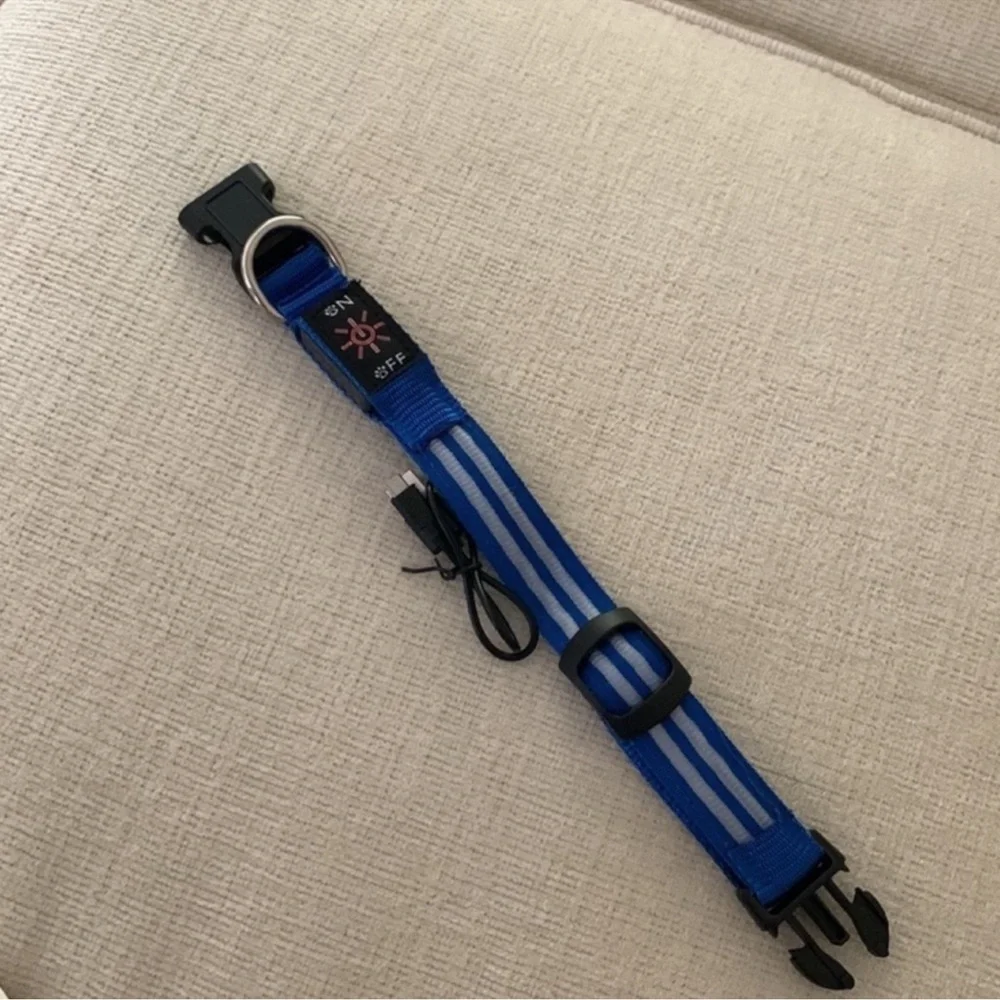 BLUE LIGHT UP DOG COLLAR LEASH SIZE SMALL